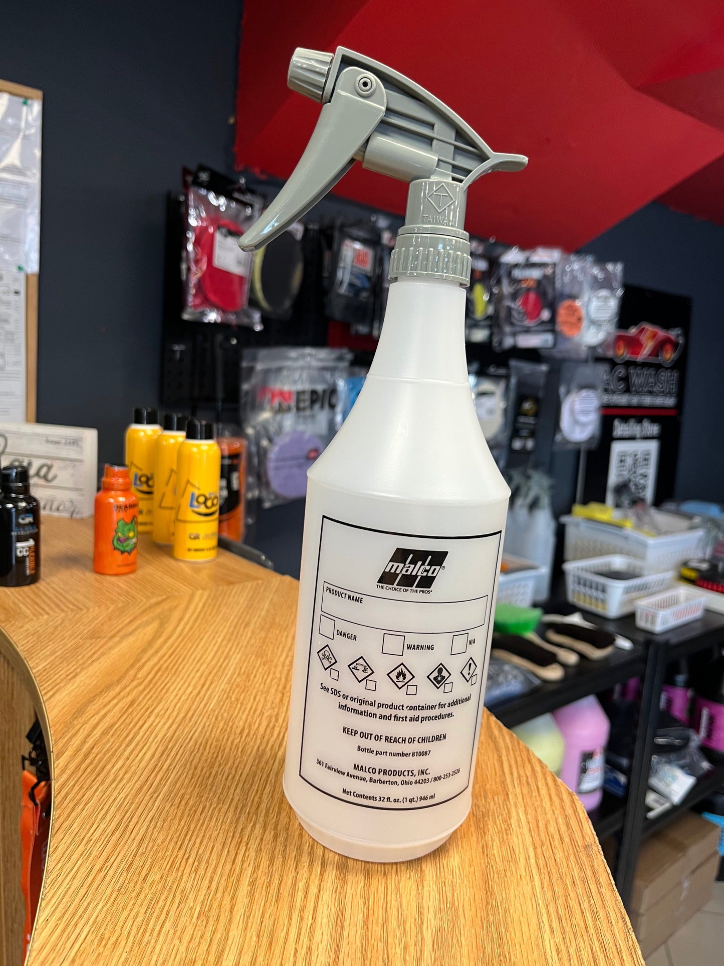 Malco Spray Bottle with Grey Solvent Trigger 32oz